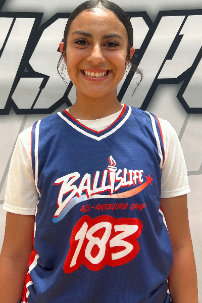 Player headshot for Amaya Hernandez